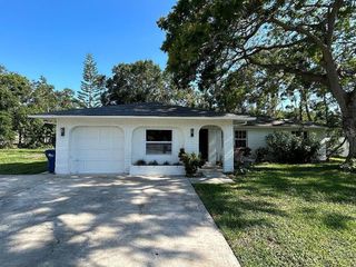 Foreclosed Home - 708 WINTER GARDEN DR, 34243