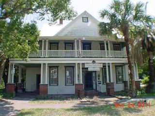 Foreclosed Home - 427 W HICKORY ST, 34266