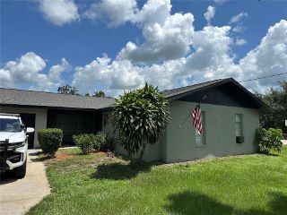 Foreclosed Home - 1038 SE ADEL ST, 34266