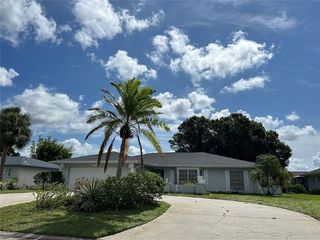 Foreclosed Home - 1234 WATERSIDE LN, 34285