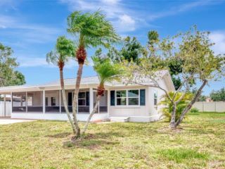 Foreclosed Home - 937 CYPRESS AVE, 34285