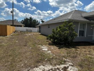 Foreclosed Home - 2651 W PRICE BLVD, 34286