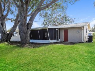 Foreclosed Home - 1761 VALENCIA DR, 34293