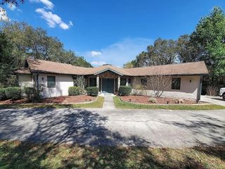 Foreclosed Home - 585 E FORESTHILL PL, 34442