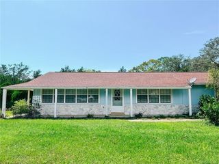 Foreclosed Home - 300 S INGLIS AVE, 34449