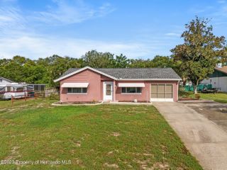 Foreclosed Home - 6175 WAYCROSS DR, 34606