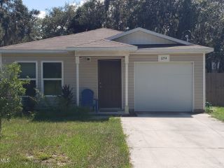 Foreclosed Home - 7254 CENTERWOOD AVE, 34606