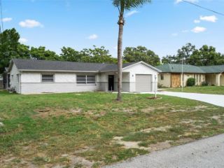 Foreclosed Home - 9025 MCCORMICK ST, 34608