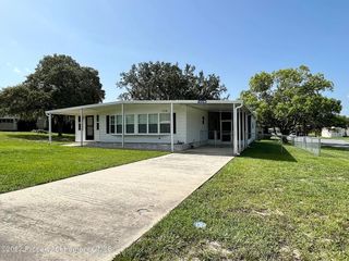 Foreclosed Home - 12236 FAIRWAY AVE, 34613