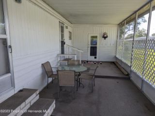 Foreclosed Home - 14271 MIDFIELD ST, 34613