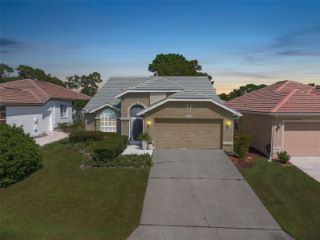 Foreclosed Home - 9232 PENELOPE DR, 34613