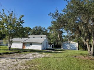 Foreclosed Home - 9810 LAKE DR, 34613