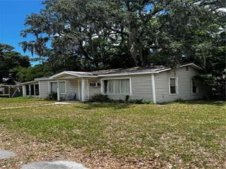 Foreclosed Home - 5719 PINE ST, 34652