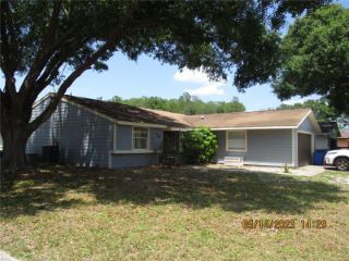 Foreclosed Home - 8041 BLUE FINCH WAY, 34653