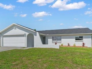 Foreclosed Home - 4323 SWALLOWTAIL DR, 34653