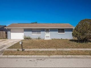 Foreclosed Home - 6307 SUTHERLAND AVE, 34653