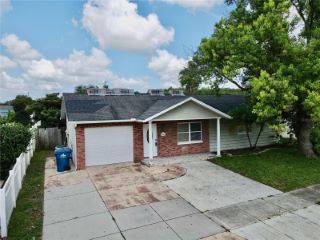Foreclosed Home - 4481 ALLIGATOR DR, 34653