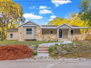 Foreclosed Home - 9224 ELZA ST, 34654