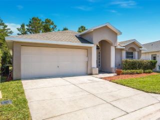 Foreclosed Home - 7918 FASHION LOOP, 34654
