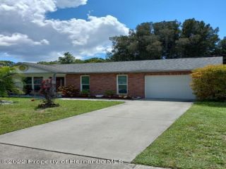 Foreclosed Home - 3623 DELLEFIELD ST, 34655
