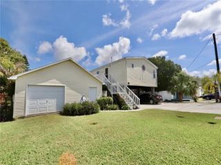 Foreclosed Home - 6825 CURLEW LN, 34667