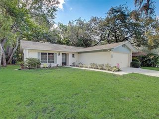 Foreclosed Home - 10624 ENCINO CT, 34668