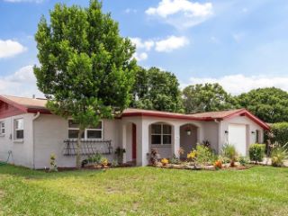 Foreclosed Home - 9902 RICHWOOD LN, 34668