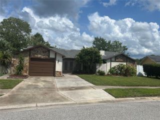 Foreclosed Home - 12516 WILLOW TREE AVE, 34669