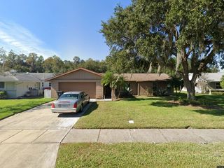 Foreclosed Home - 424 LAKEVIEW DR, 34677