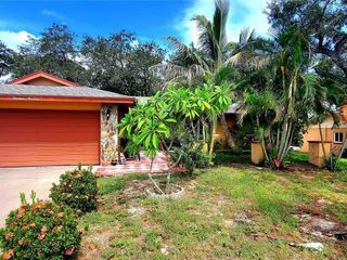 Foreclosed Home - 1414 GULF RD, 34689