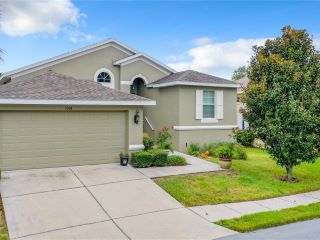 Foreclosed Home - 1008 BLUE HERON WAY, 34689