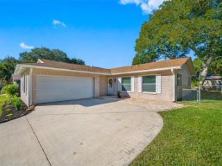 Foreclosed Home - 1902 BRIARWOOD ST, 34698