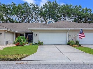 Foreclosed Home - 8939 VILLAGE GREEN BLVD, 34711