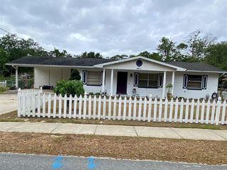 Foreclosed Home - 2011 VINE ST, 34748