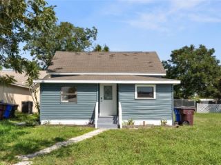 Foreclosed Home - 1409 OREGON AVE, 34769