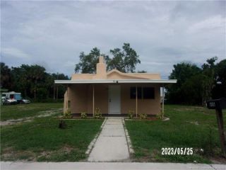 Foreclosed Home - 606 S 6TH ST, 34950