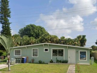 Foreclosed Home - 214 SOUTHERN AVE, 34950