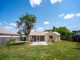 Foreclosed Home - 2688 SE EXPORT AVE, 34952