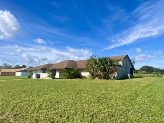 Foreclosed Home - 2101 SE ERWIN RD, 34952