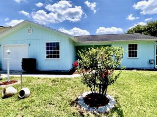 Foreclosed Home - 2450 SE SIDONIA ST, 34952
