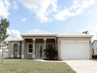 Foreclosed Home - 1902 SW CERTOSA RD, 34953