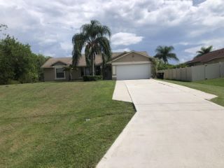 Foreclosed Home - 403 SW SOUTH QUICK CIR, 34953