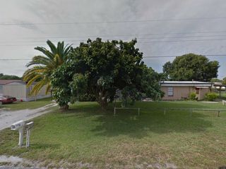 Foreclosed Home - 3818 SE 27TH ST, 34974
