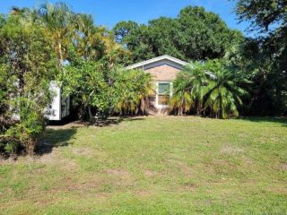 Foreclosed Home - 5100 SEAGRAPE DR, 34982