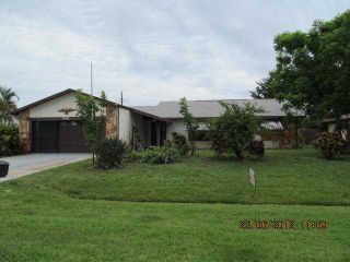 Foreclosed Home - 541 SE ANCHOR LN, 34983