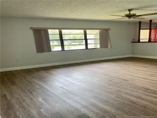 Foreclosed Home - 416 SE SEABREEZE LN, 34983