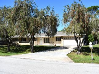 Foreclosed Home - 213 SE EYERLY AVE, 34983