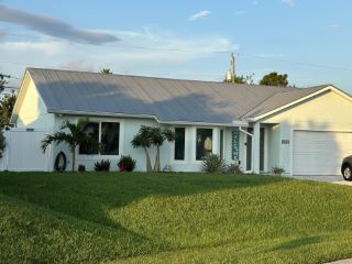 Foreclosed Home - 2651 SW OPECHEE AVE, 34987