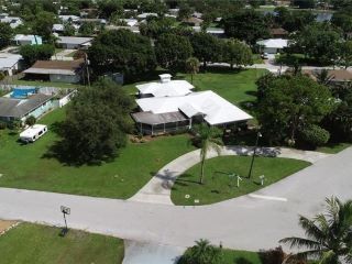 Foreclosed Home - 1242 NW PALM LAKE DR, 34994