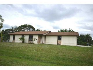 Foreclosed Home - 2918 Se Orchid St, 34997